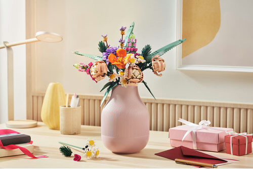 10280 Iconic Flower Bouquet - 4