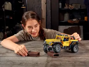 42122 Technic Jeep® Wrangler - 11