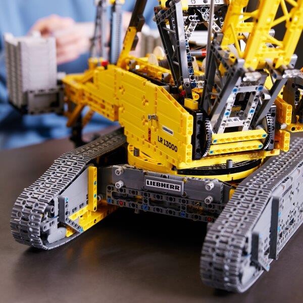 42146 Technic Liebherr Crawler Crane LR 13000 - 7