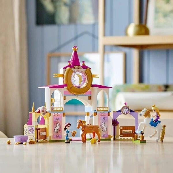 43195 DISNEY Belle and Rapunzel's Royal Stables - 5