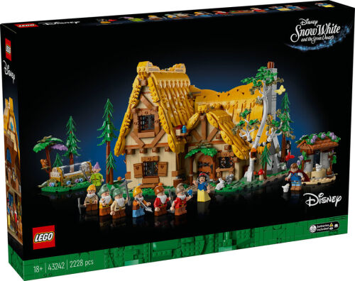 43242  Disney Snow White and the Seven Dwarfs' Cottage - 2