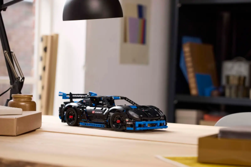 42176 Technic Porsche GT4 e-Performance Race Car - 11